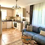 Misli - Heart Of And Newly Renovated Апартаменты
